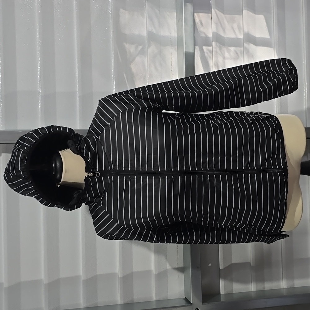 Beverly Hills Polo Club Black and White Striped Raincoat Size Medium